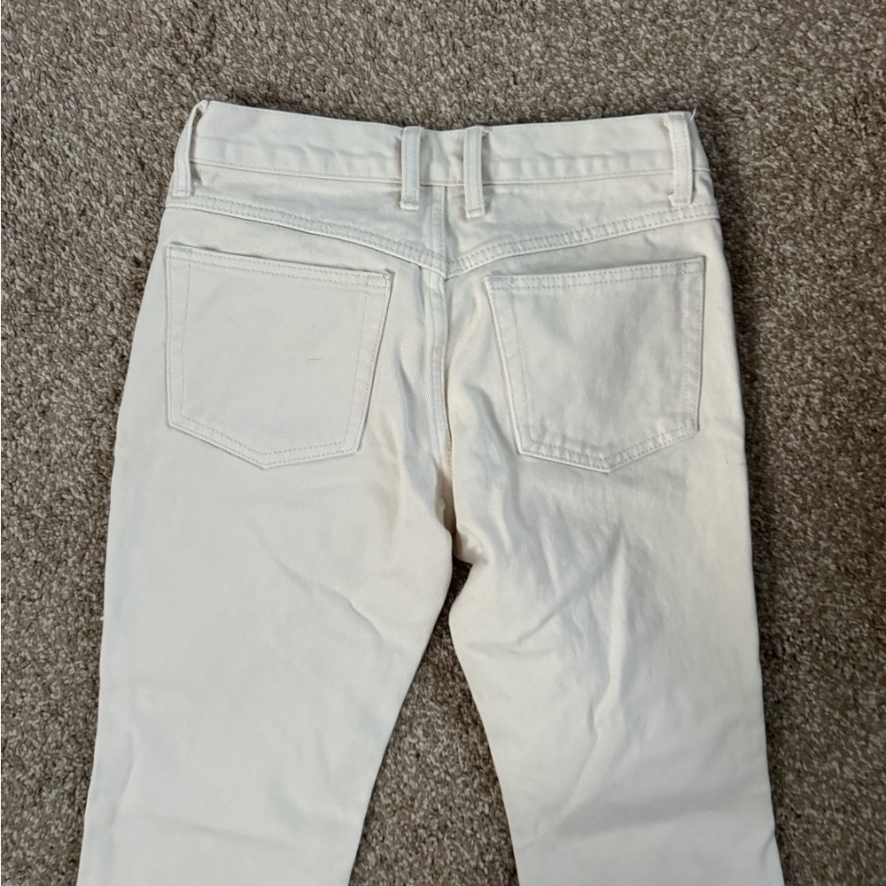 Cream Straight Leg Jeans with Classic Design